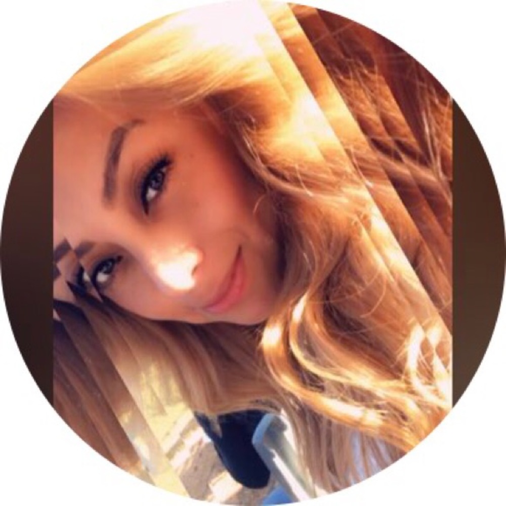 Meet your Posher, Yessica